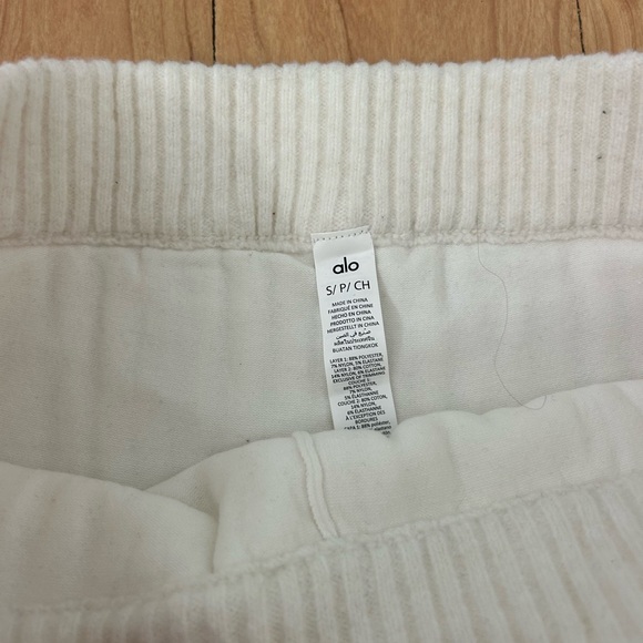 ALO Yoga Cream Ribbed Mini Pencil Skirt - Picture 3 of 4